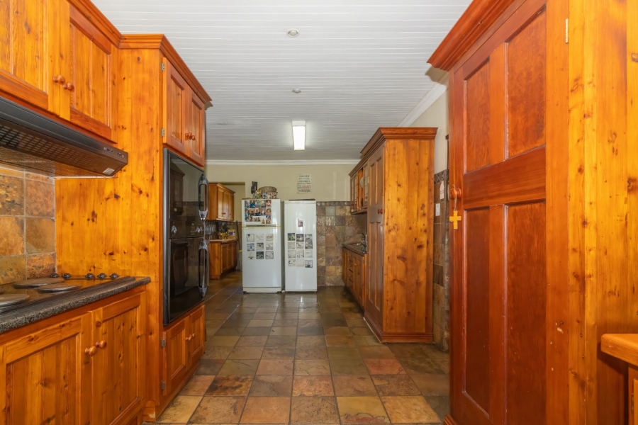 4 Bedroom Property for Sale in Kroonstad Rural Free State